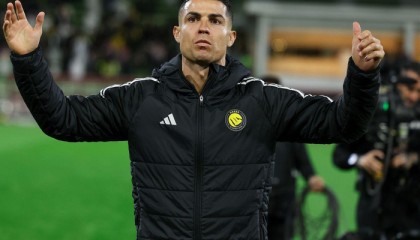 英超直播-41岁仍在拼！C罗为赶上最后一届世界杯，采用特殊疗法加速康复|克里斯蒂亚诺·罗纳尔多|葡萄牙|利雅得|利雅得胜利足球俱乐部|葡萄牙足球队_新浪体育_新浪新闻