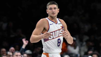 英超直播-格雷森·阿伦：我们少了布克 创造空位三分球机会的难度会更大